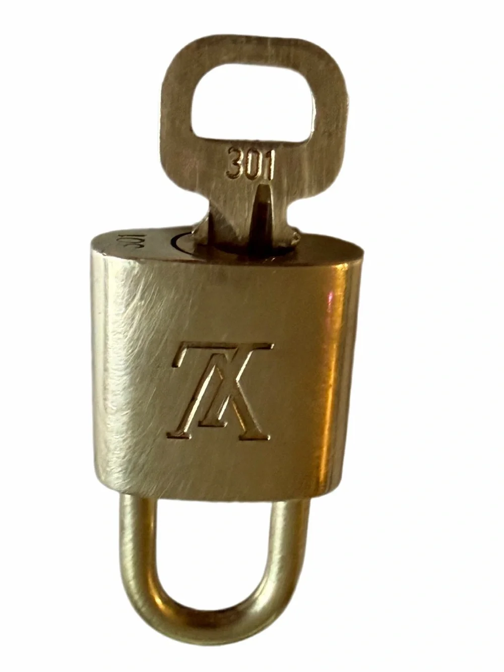 Authentic Louis Vuitton Lock and Key- Set number 301, good preloved condition ❤️ - Picture 5 of 8